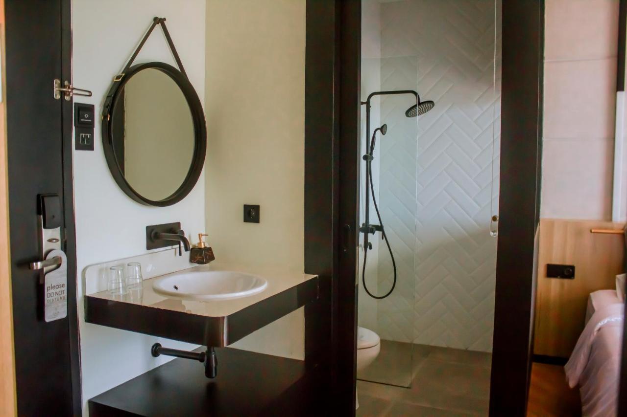 Gaia Hotel Ternate Εξωτερικό φωτογραφία