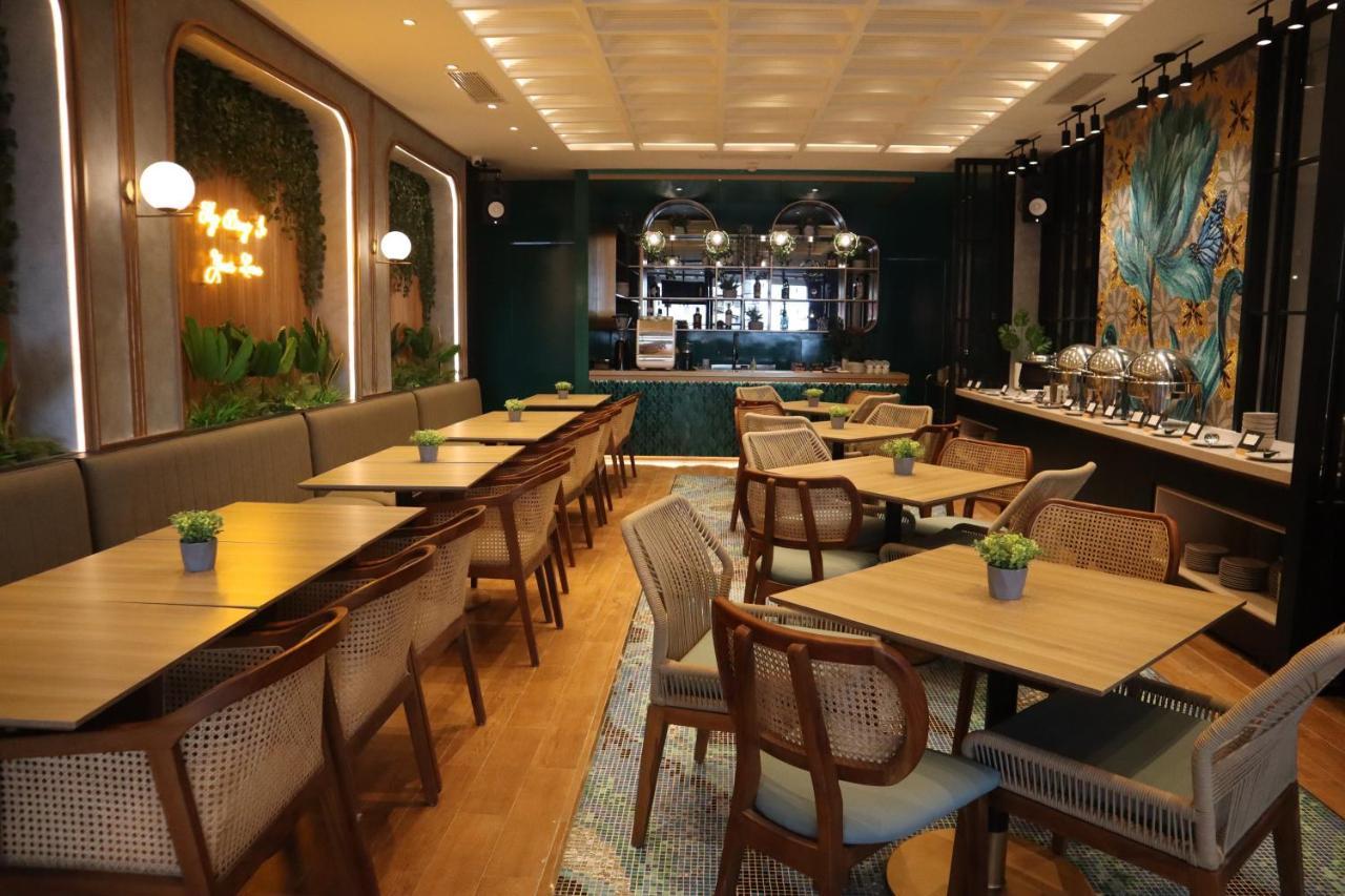 Gaia Hotel Ternate Εξωτερικό φωτογραφία